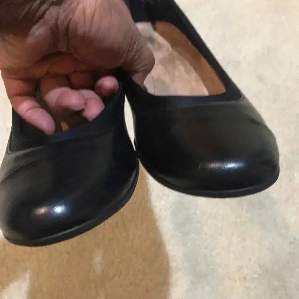 Clarks Black Leather Flat Slip On Shoes-Size 10N